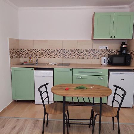 Appartement Szent Bernat Vendeghaz à Veszprém Extérieur photo