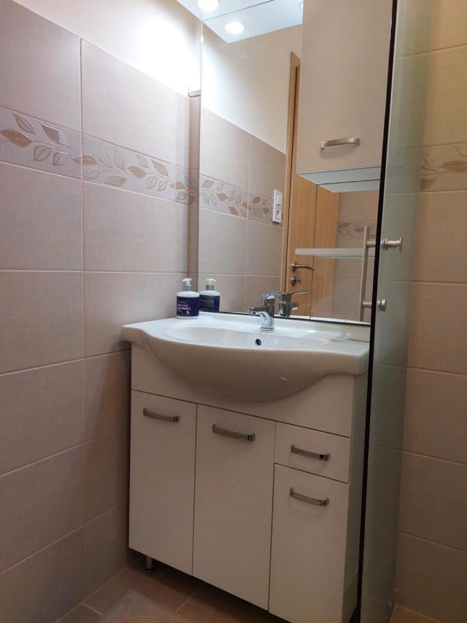 Appartement Szent Bernat Vendeghaz à Veszprém Extérieur photo
