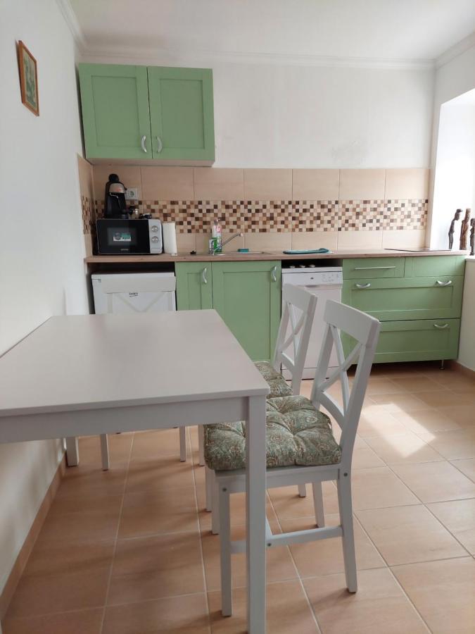 Appartement Szent Bernat Vendeghaz à Veszprém Extérieur photo