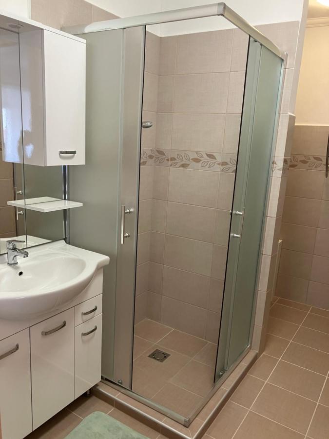 Appartement Szent Bernat Vendeghaz à Veszprém Extérieur photo